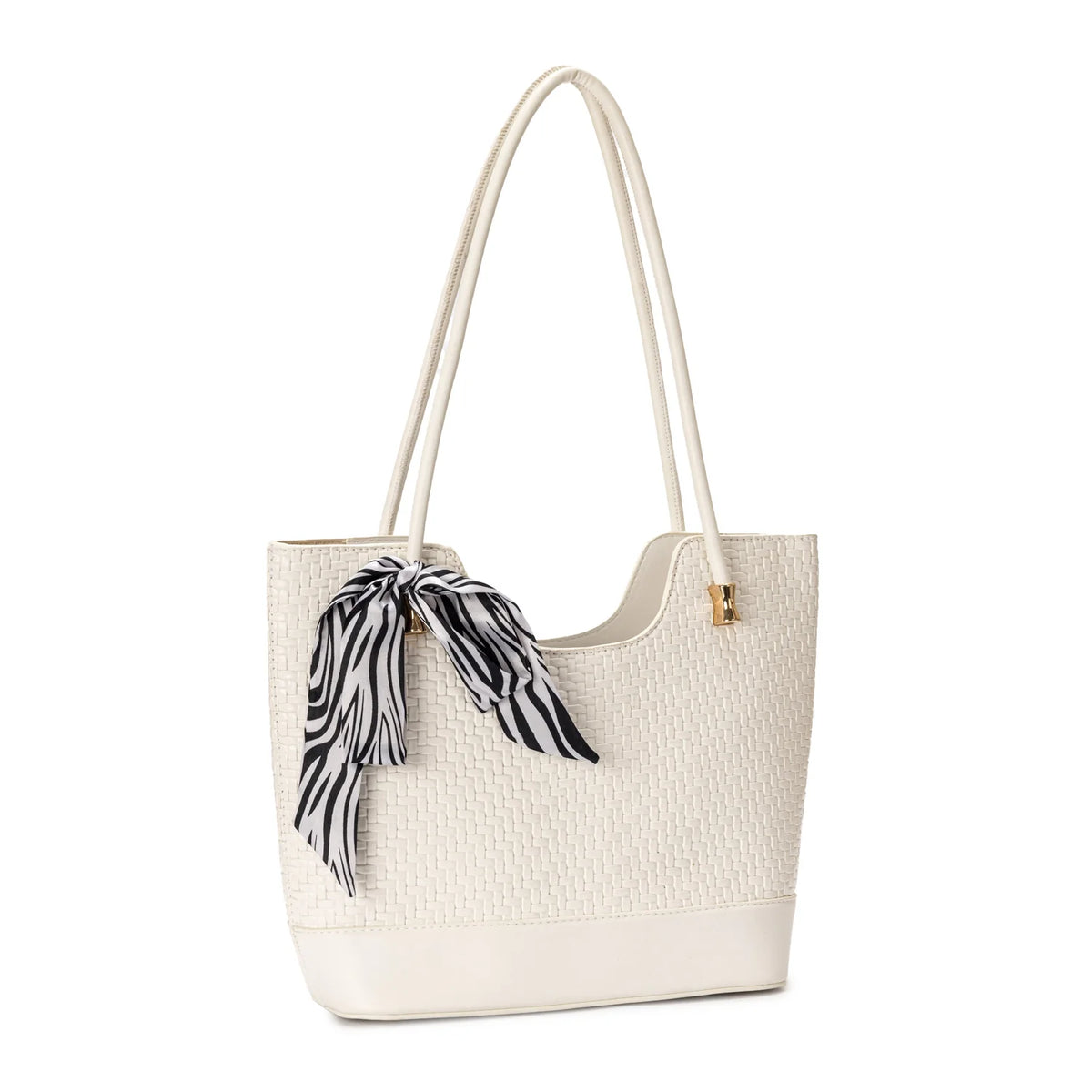 HK153 White