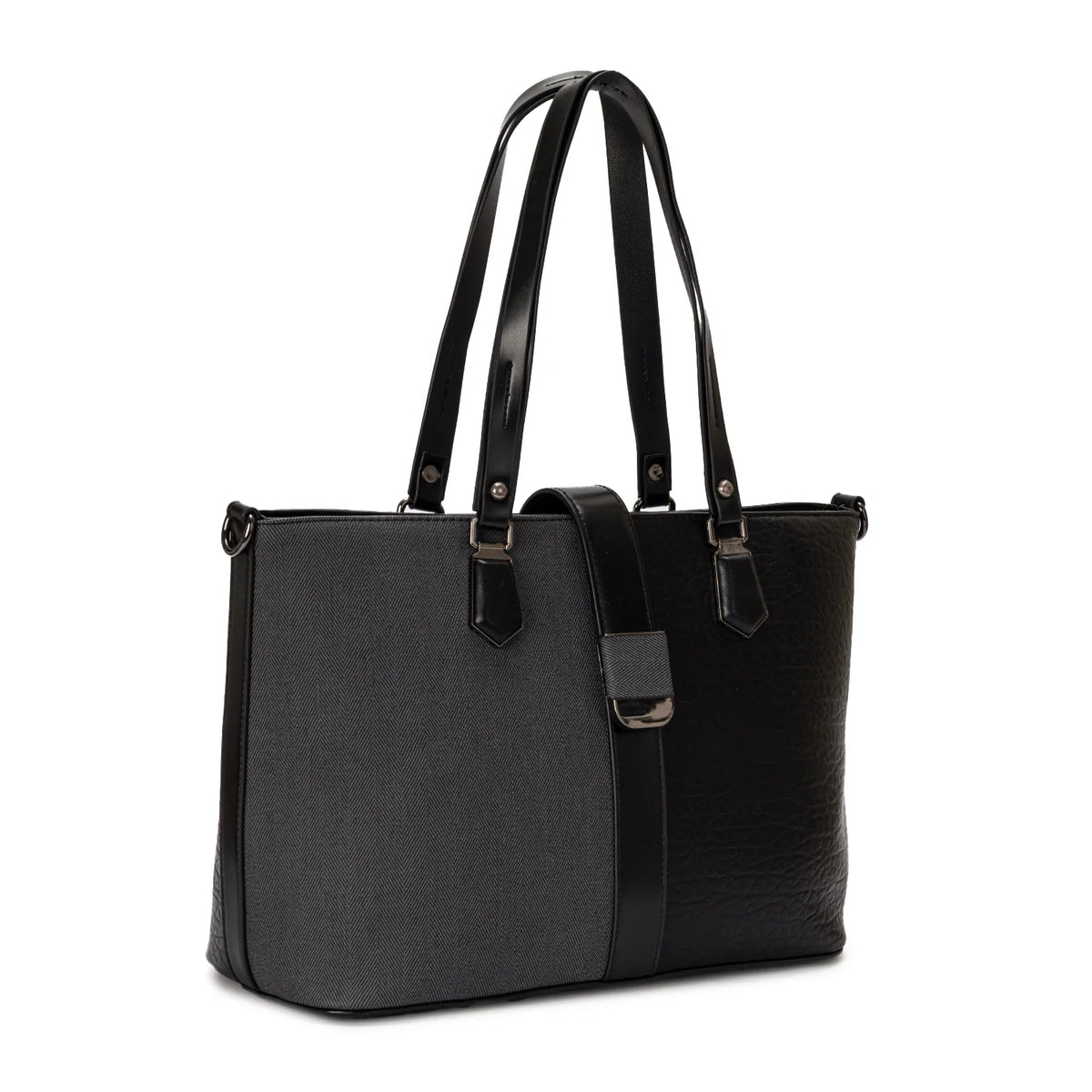 MA1929 Black