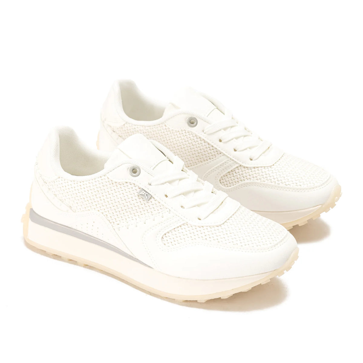 MU-583 White